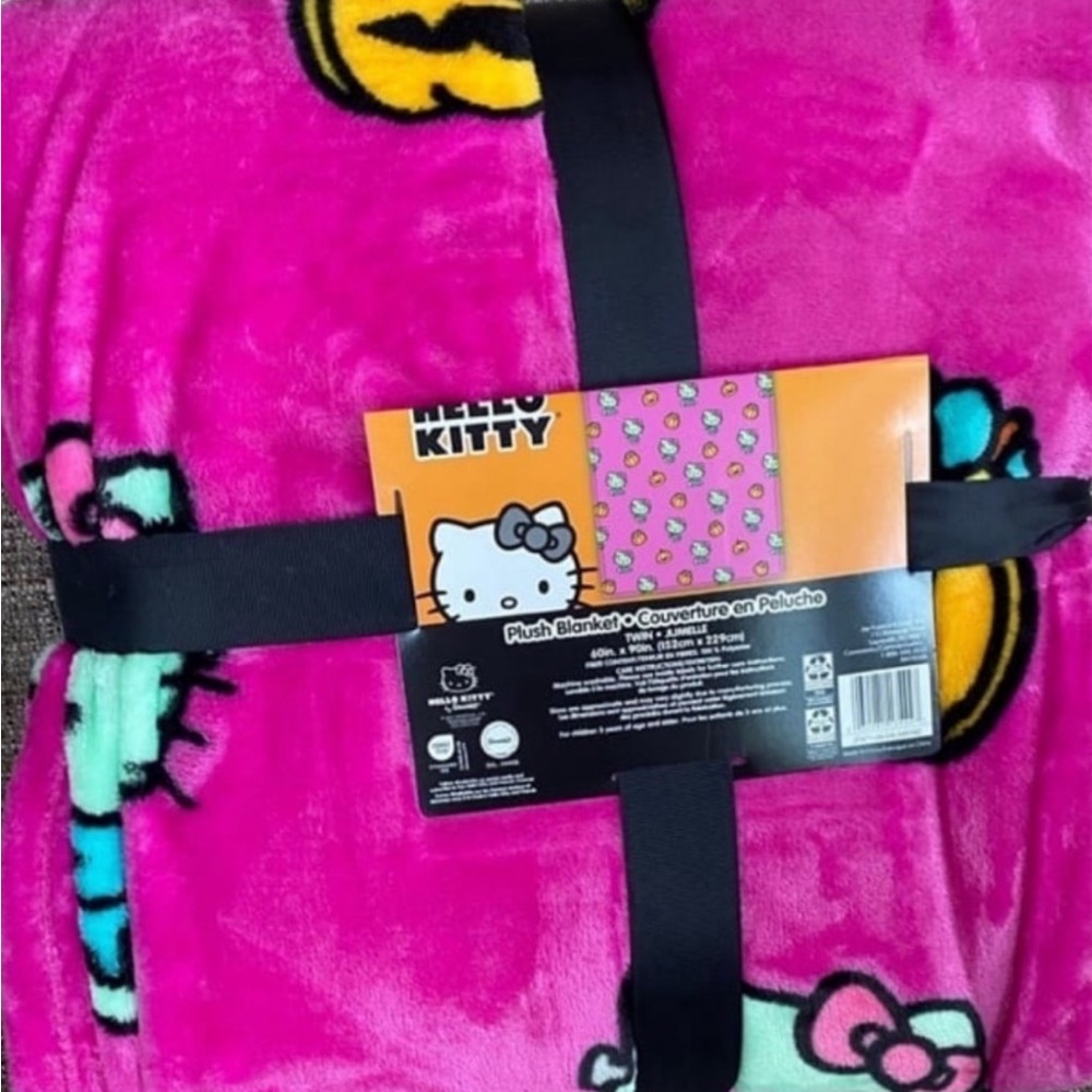 Hello Kitty Pink Frankie Blanket